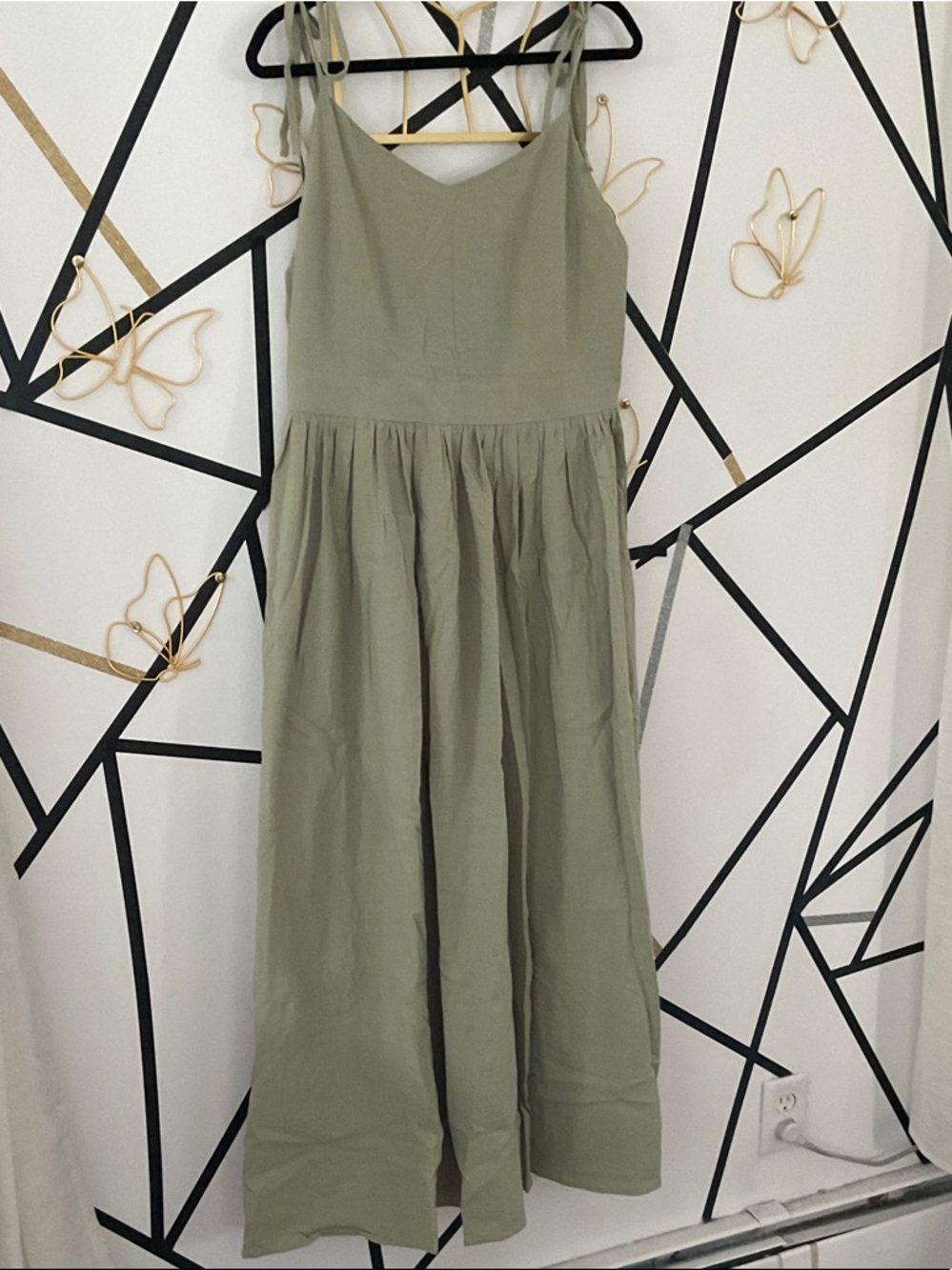Olive Green Women’s Sleeveless Maxi Dress